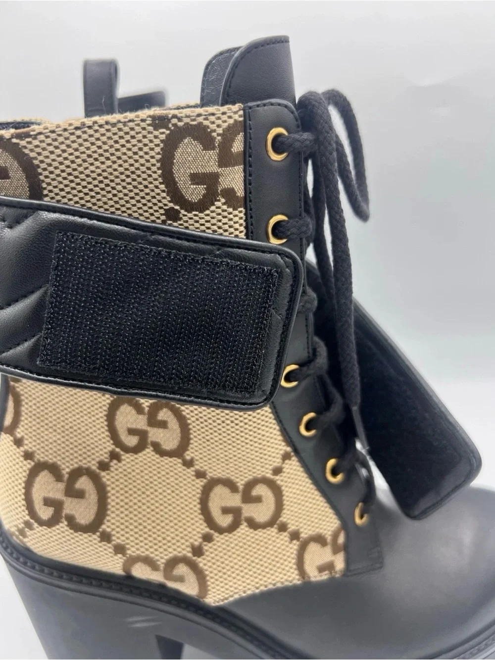 Gucci Black and Beige GG Canvas Leather Ankle Boots

 SZ 39.5  719849 -39.5- 09A - Picture 4 of 11